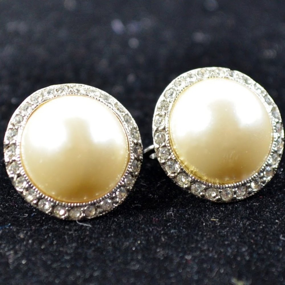 Vintage Rare Pearl & Diamond Button Clip-Ons  Simple But Elegant!